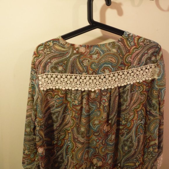 LUCY LOVE blouse - Picture 5 of 6